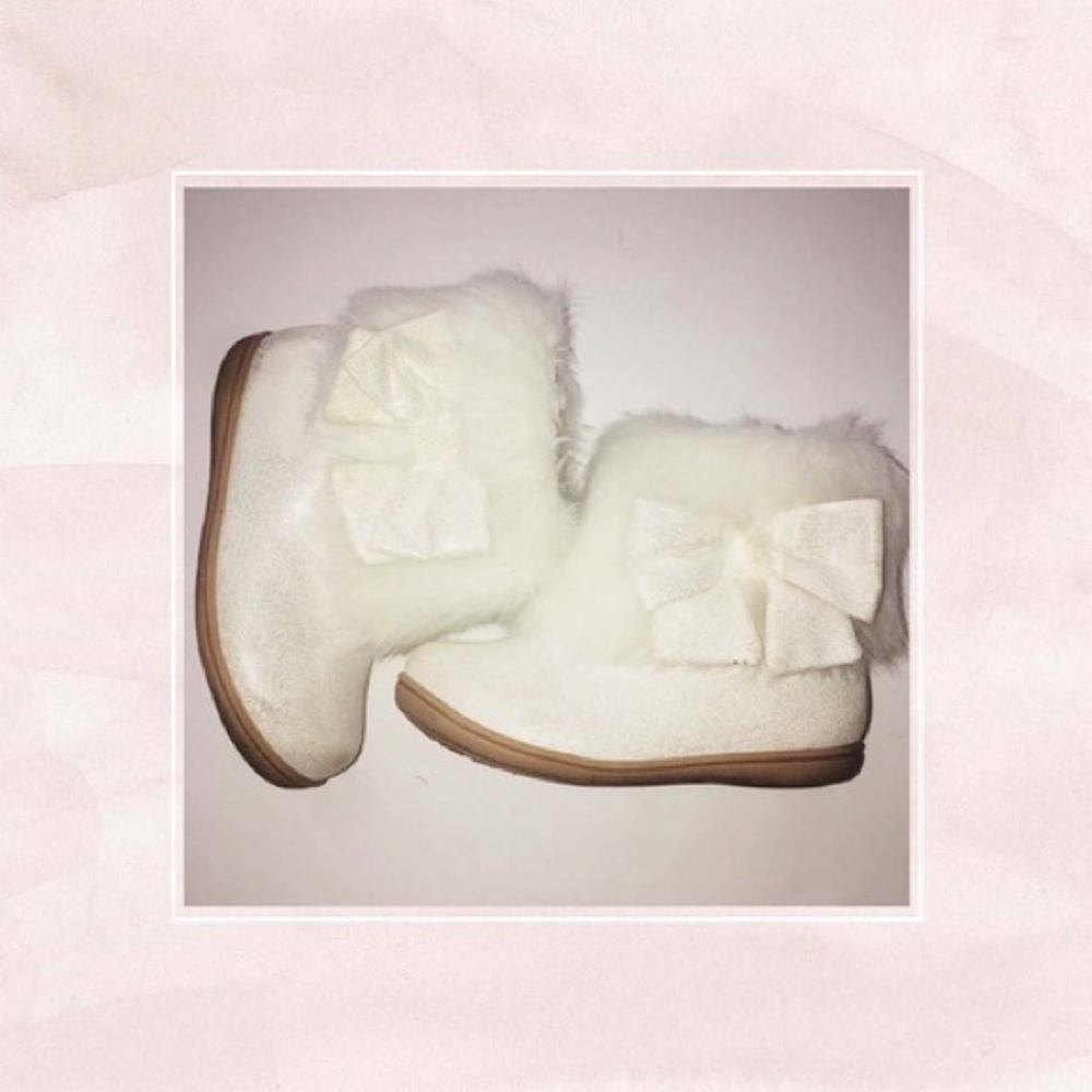 Gymboree Shimmer Furry Boots Sz 6